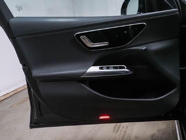 Gebraucht Mercedes E200 AMG 204 PS (150 kW) 2025 Schwarz Limousine