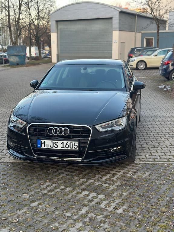 Schwarz Gebraucht 2014 Audi A3 Ambition Limousine | 12.300 € (Guter Preis) - Bild 1/4