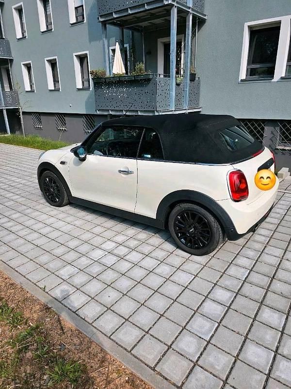 Gebraucht Mini One Cabriolet 102 PS (75 kW) 2016 Weiß Cabrio