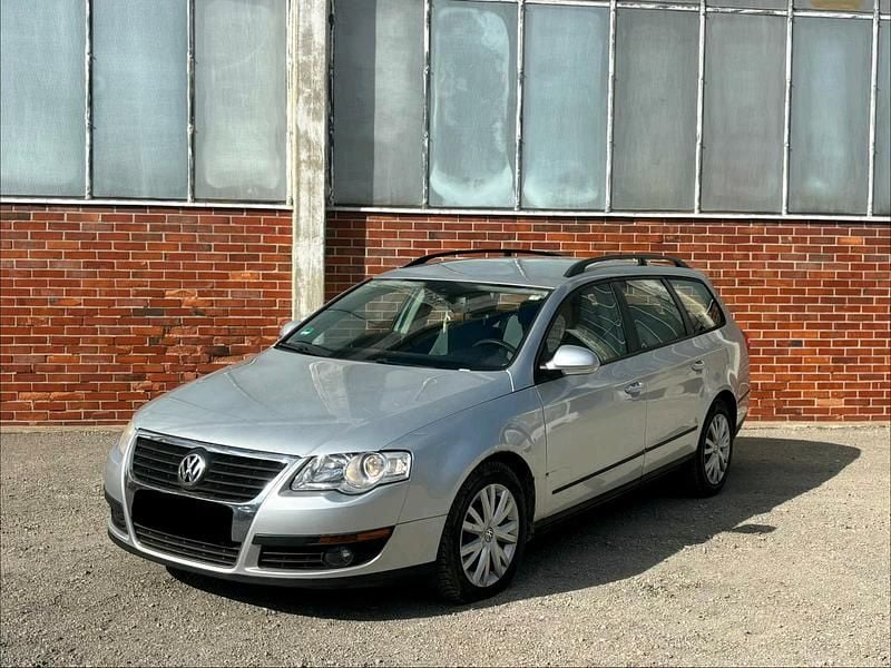 Usado VW Passat 105 HP (77 kW) 2006 Cinzento Carrinha