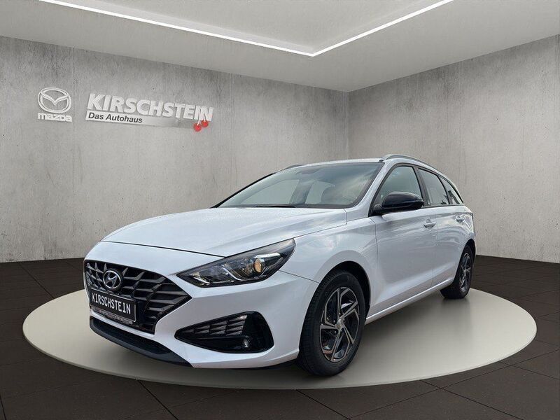 Weiß Gebraucht 2021 Hyundai i30 Edition 30 Kombi | 16.790 € (Guter Preis) - Bild 1/4