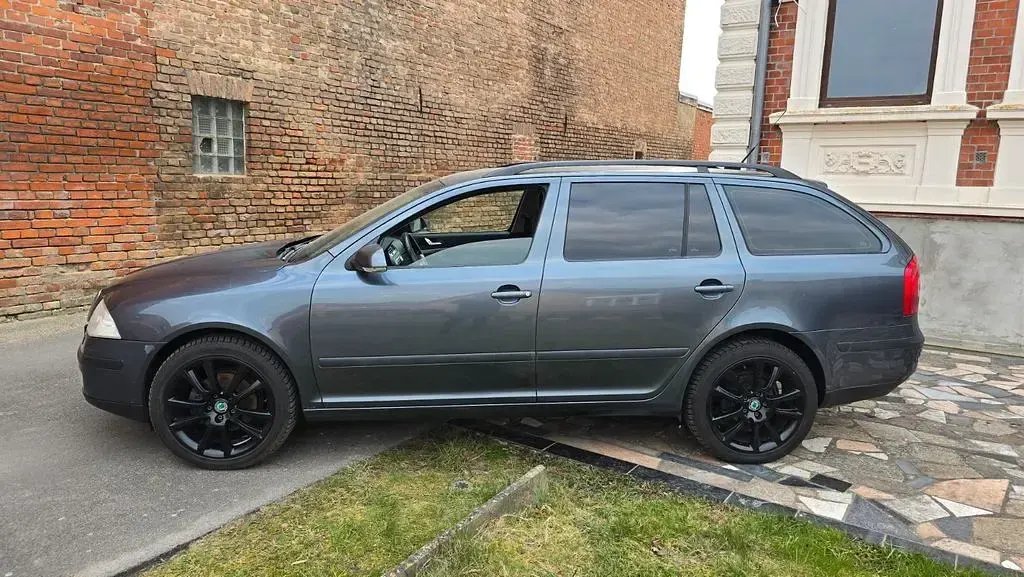 Gebraucht Skoda Octavia Elegance 160 PS (117 kW) 2008 Grau Limousine