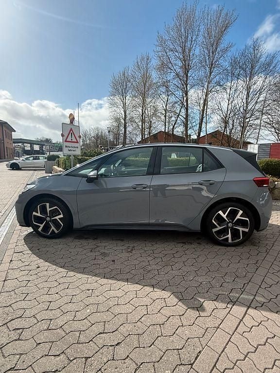 Gebraucht VW ID.3 Pro 150 kW (204 PS) 2024 Grau Kleinwagen