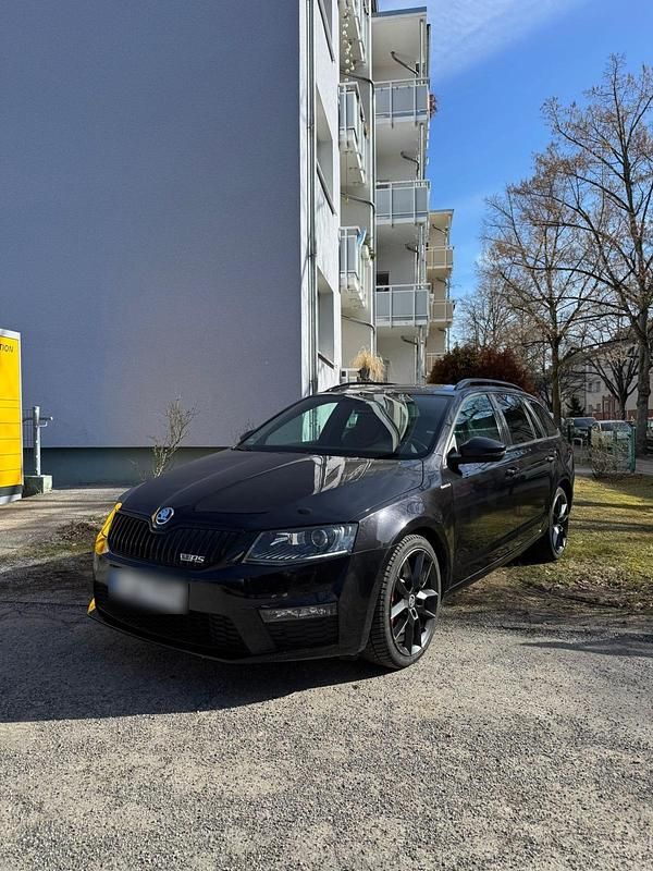 Gebraucht Skoda Octavia vRS 184 PS (135 kW) 2016 Schwarz Kleinwagen