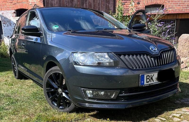 Grau Gebraucht 2017 Skoda Rapid Monte Carlo Limousine | 10.100 € (Fairer Preis) - Bild 1/4