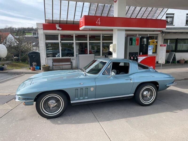 Blau Gebraucht 1966 Corvette C2 Coupé | 84.000 € - Bild 1/4