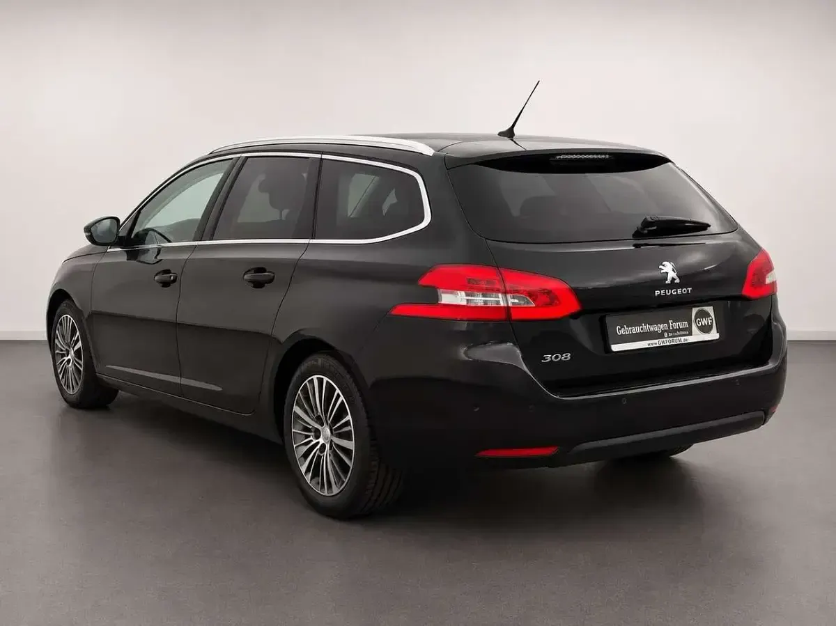 Gebraucht Peugeot 308 SW Allure 131 PS (96 kW) 2021 Noir perla nera Kombi