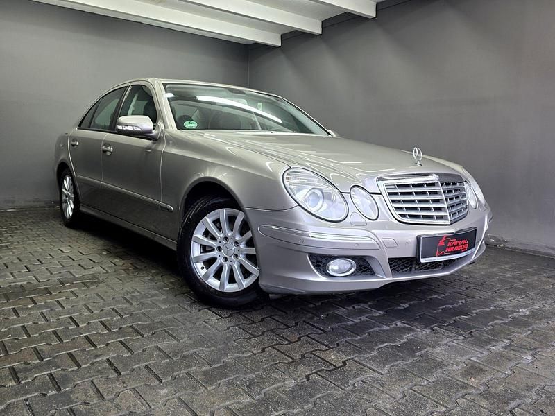 Gebraucht Mercedes E200 Elegance 184 PS (135 kW) 2006 Silber Limousine