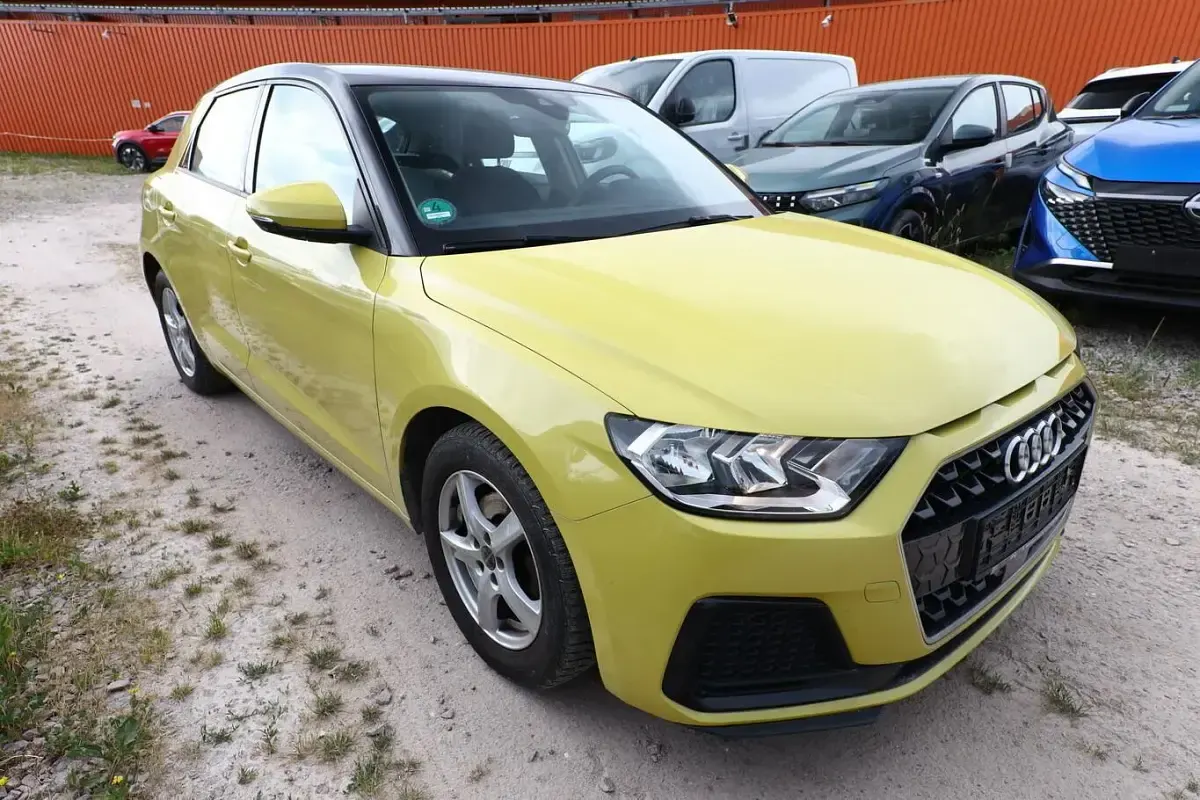 Gebraucht Audi A1 Sportback Advanced Plus 116 PS (85 kW) 2019 Pythongelb metallic / schwarz Kleinwagen