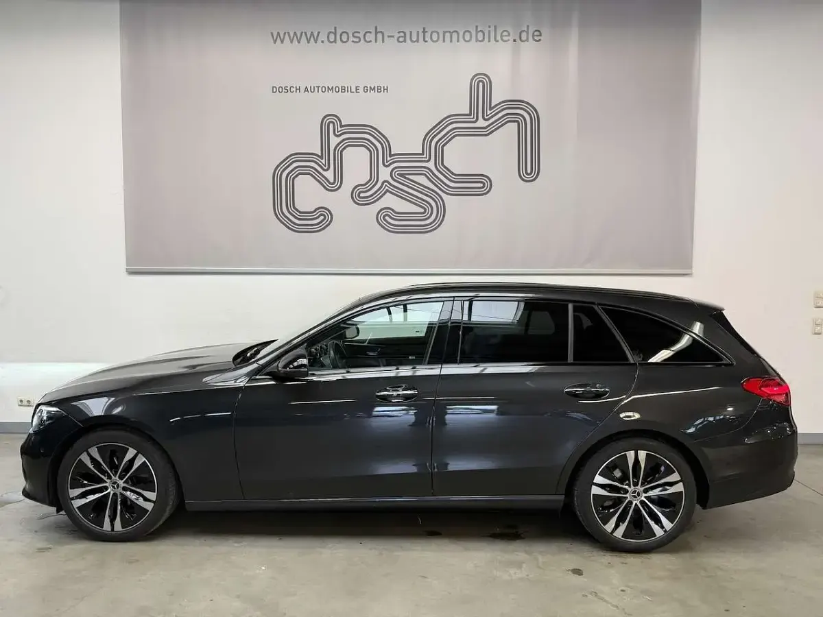 Gebraucht Mercedes C220 Avantgarde 220 PS (161 kW) 2023 Graphitgrau Kombi