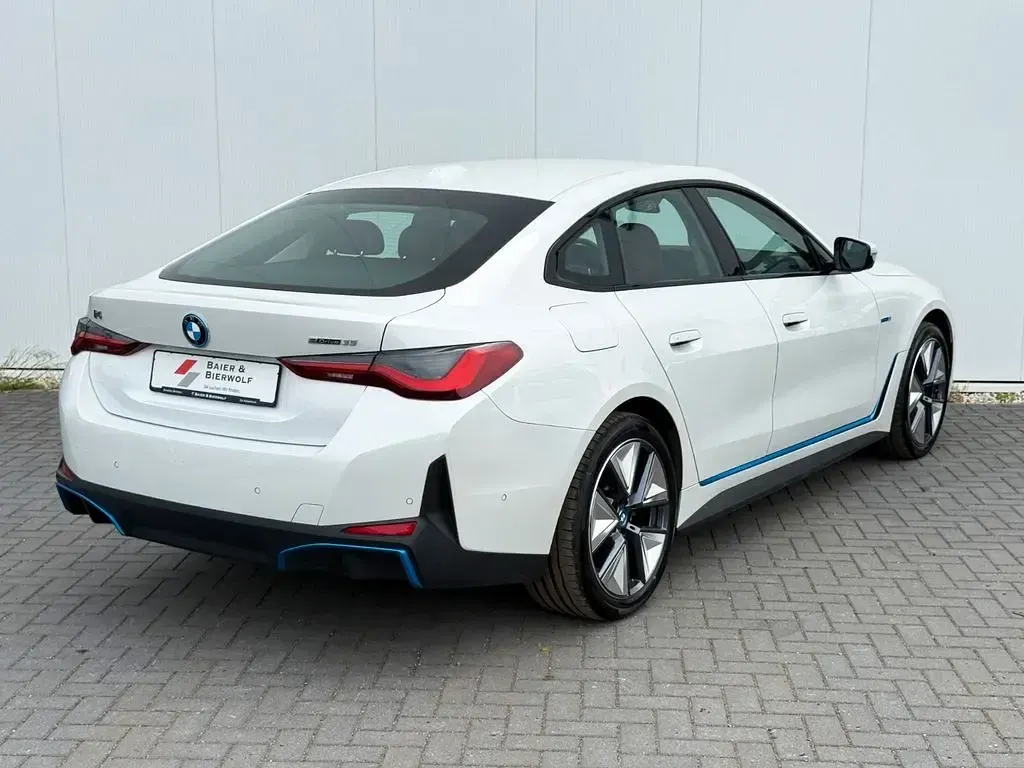 Gebraucht BMW i4 Performance 210 kW (286 PS) 2023 Mineralweiss Limousine