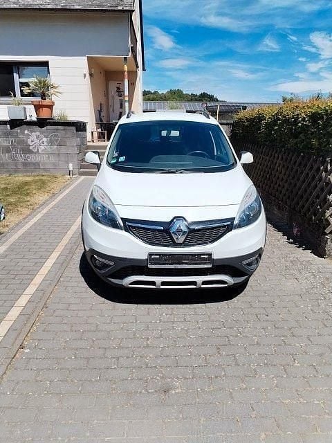 Weiß Gebraucht 2014 Renault Scénic III XMOD Van / Kleinbus | 3.500 € - Bild 1/4