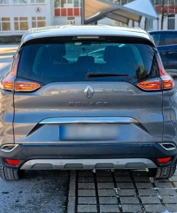Gebraucht Renault Espace 160 PS (117 kW) 2017 Silber Van / Kleinbus