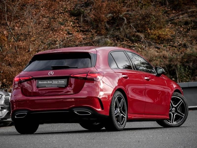 Gebraucht Mercedes A220 AMG 190 PS (139 kW) 2024 Rot designo patagonienrot meta Limousine