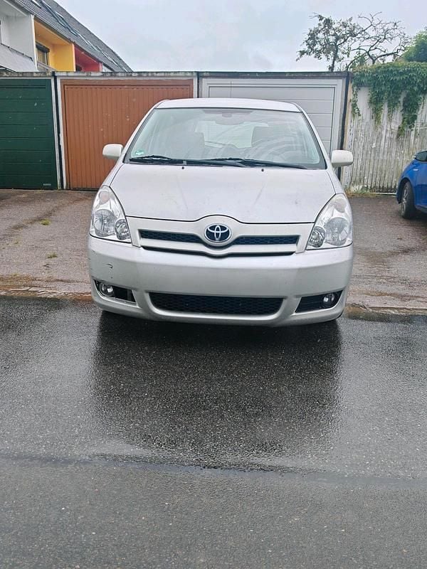 Gebraucht 2005 Toyota Corolla Verso Van / Kleinbus | 5.799 € (Fairer Preis) - Bild 1/4