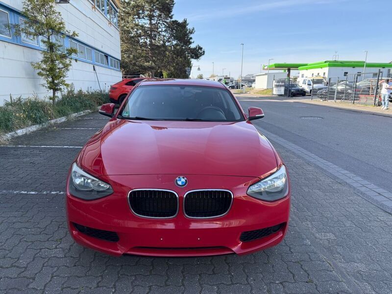 Rot Gebraucht 2012 BMW 114 Performance Kleinwagen | 5.500 € (Fairer Preis) - Bild 1/4