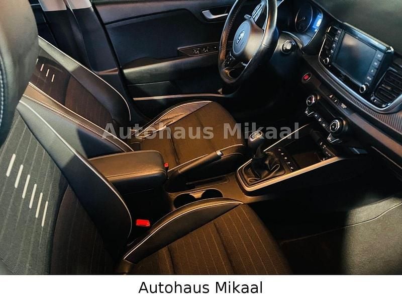 Gebraucht Kia Rio GT-Line 120 PS (88 kW) 2019 Aurora black Limousine
