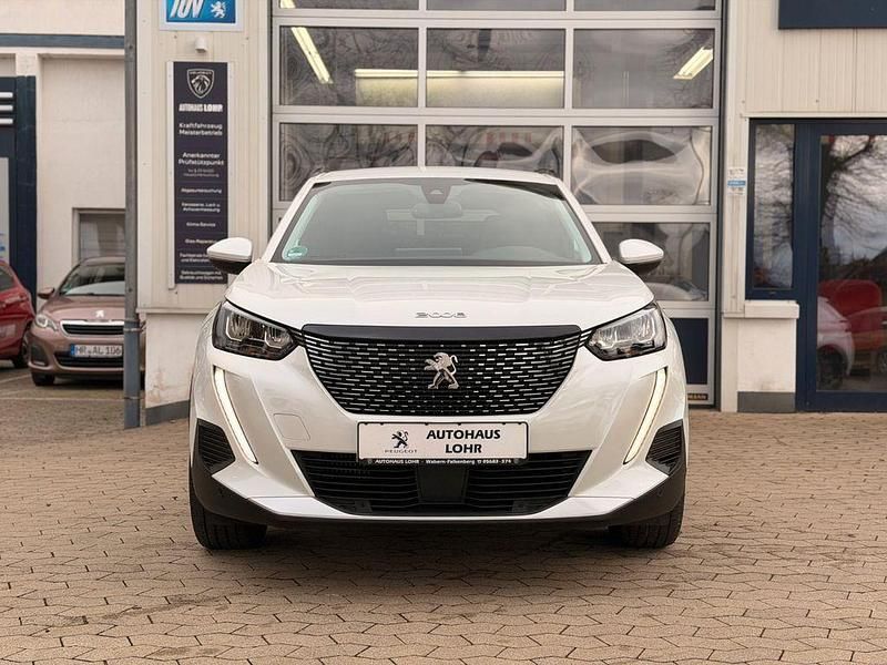 Gebraucht Peugeot 2008 Allure 101 PS (74 kW) 2021 Weiß SUV