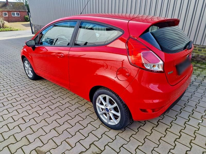 Gebraucht Ford Fiesta SYNC Edition 101 PS (74 kW) 2014 Rot Kleinwagen