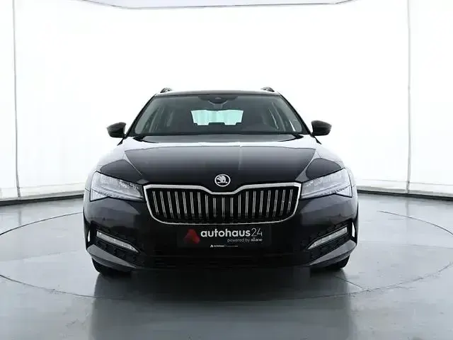 Gebraucht Skoda Superb Ambition 150 PS (110 kW) 2022 Schwarz Kombi
