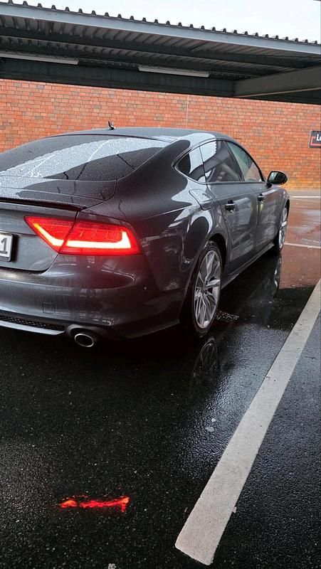 Gebraucht Audi A7 Comfort 313 PS (230 kW) 2014 Grau Kleinwagen