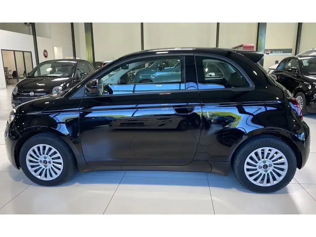 Gebraucht Fiat 500e Action 69 kW (95 PS) 2023 Colore esterno (onyx schwarz) Kleinwagen