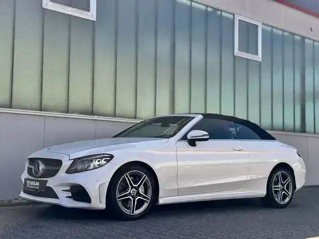 Gebraucht Mercedes C400 AMG line 333 PS (244 kW) 2020 Weiß Cabrio