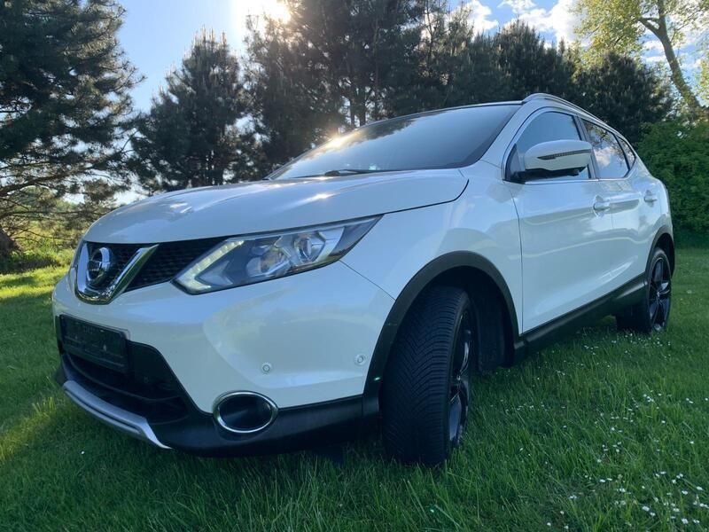 Weiß Gebraucht 2016 Nissan Qashqai 360º SUV | 8.799 € (Guter Preis) - Bild 1/4