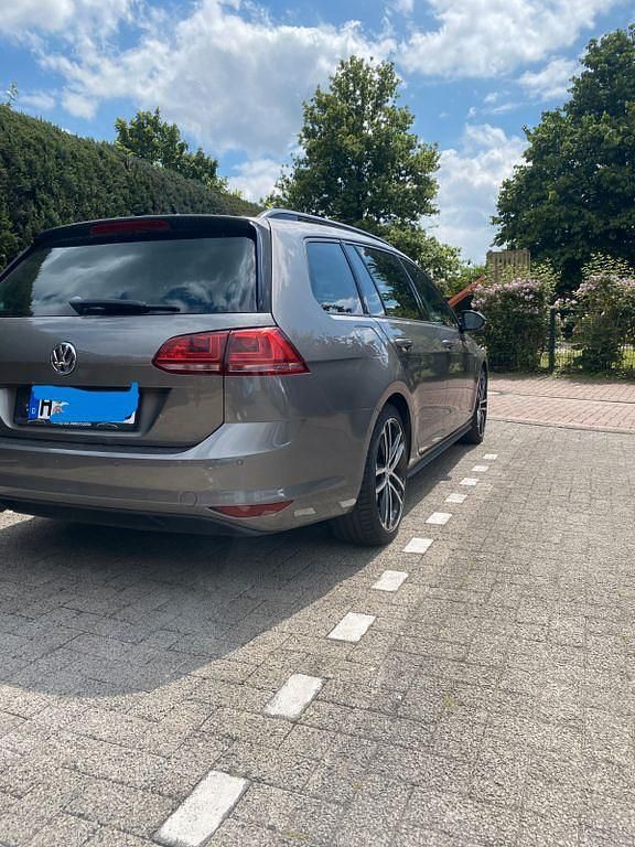 Grau Gebraucht 2016 VW Golf VII GTD Kombi | 14.444 € (Fairer Preis) - Bild 1/4