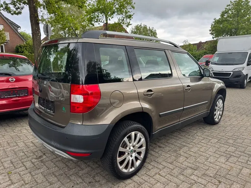 Gebraucht Skoda Yeti 105 PS (77 kW) 2011 Braun SUV