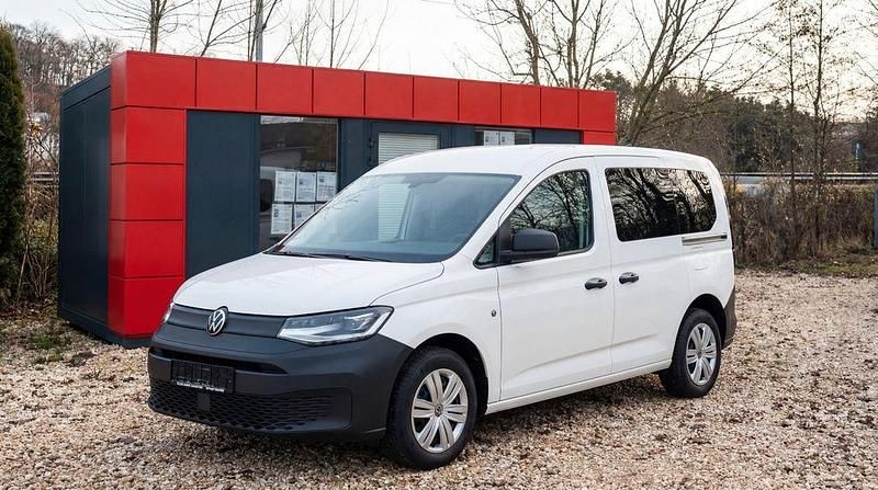 Gebraucht VW Caddy Basis 122 PS (89 kW) 2022 Candyweiß Van / Kleinbus