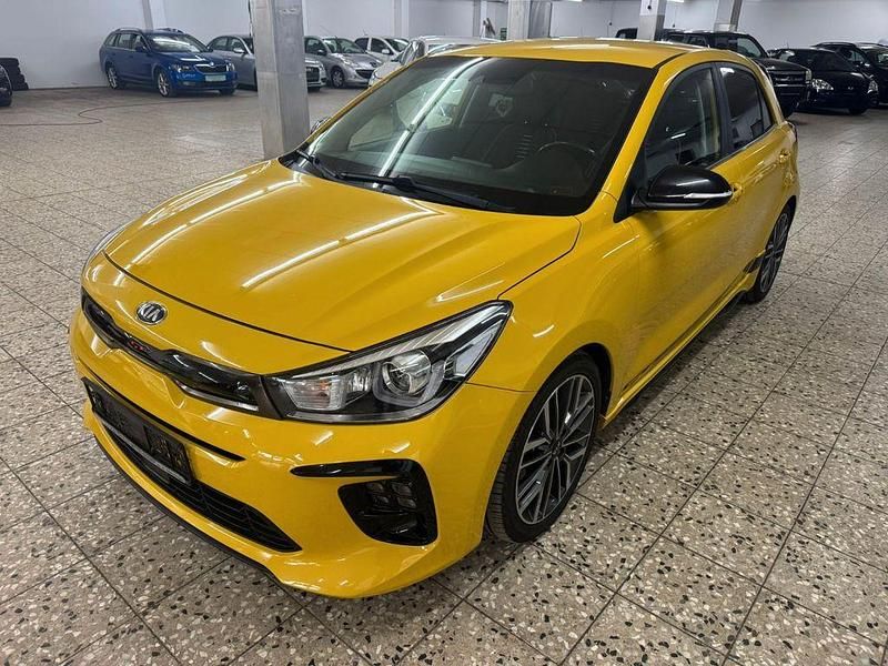 Gelb Gebraucht 2018 Kia Rio GT-Line Limousine | 7.998 € (Superpreis) - Bild 1/4