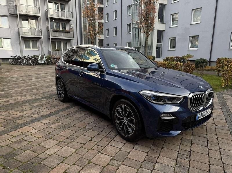 Blau Gebraucht 2020 BMW X5 M Sport SUV | 57.499 € (Teuer) - Bild 1/4