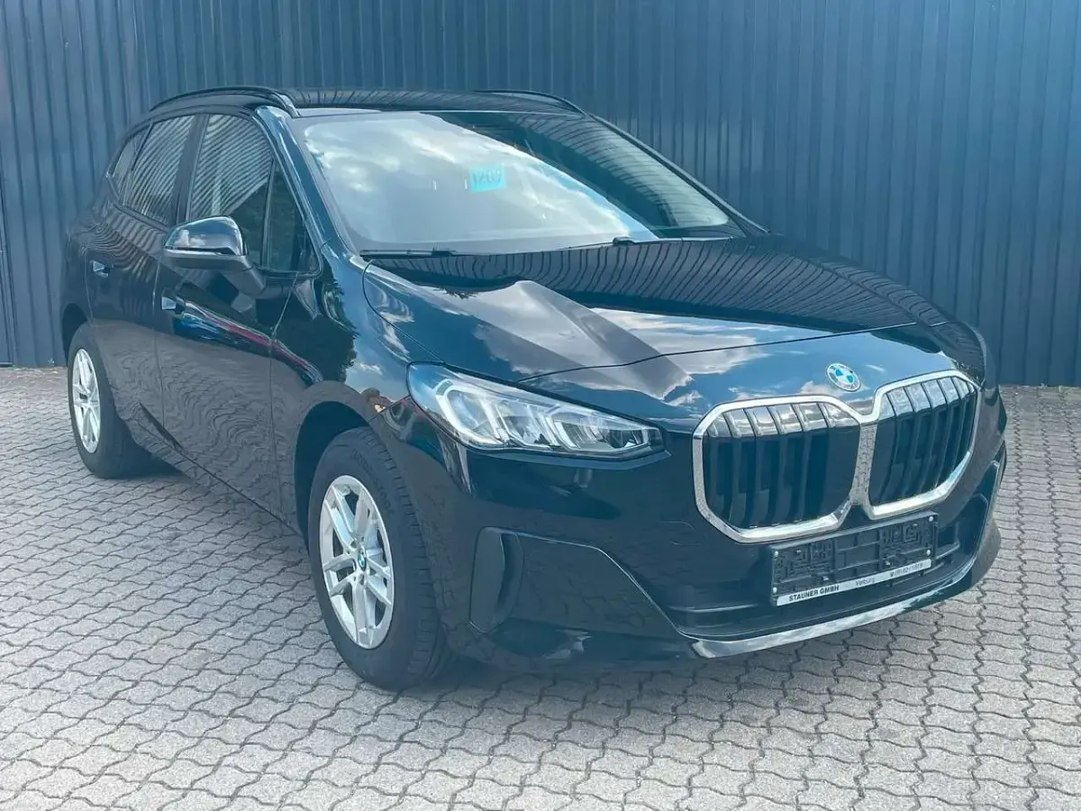 Gebraucht BMW 216 122 PS (89 kW) 2025 Schwarzuni Coupé