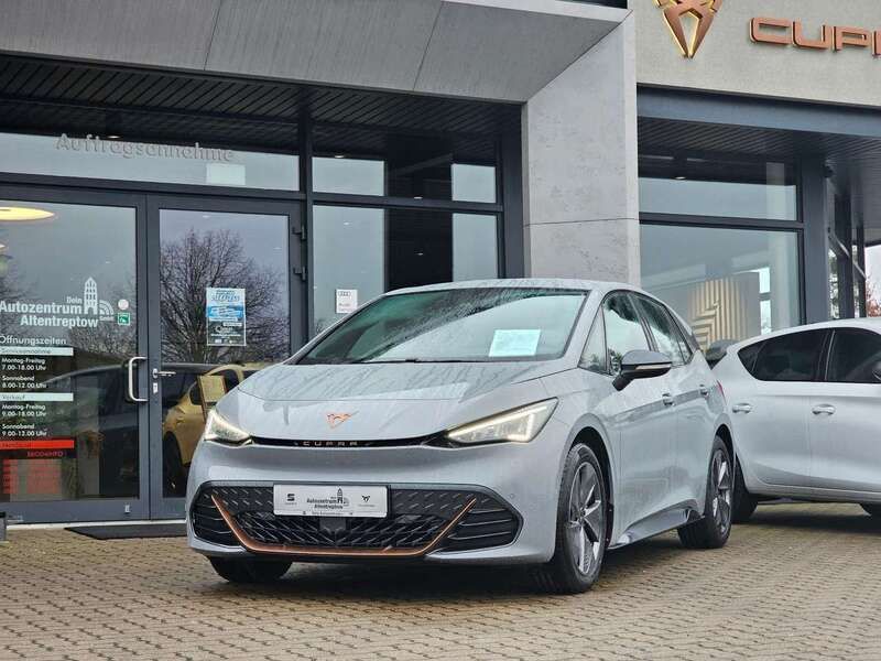 Grau Gebraucht 2022 Cupra Born Kleinwagen | 24.300 € (Guter Preis) - Bild 1/4