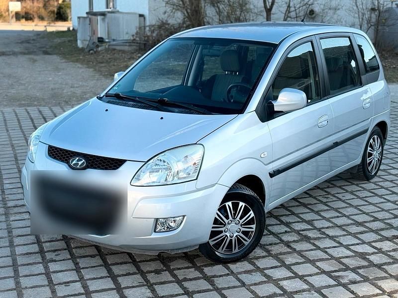 Gebraucht Hyundai Matrix 103 PS (75 kW) 2009 Grau Van / Kleinbus