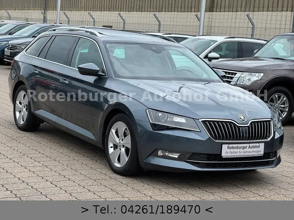 Gebraucht Skoda Superb Ambition 179 PS (131 kW) 2018 Grau Kombi