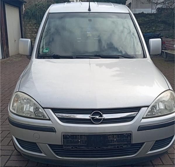 Gebraucht Opel Combo Eco 90 PS (66 kW) 2009 Silber Van / Kleinbus