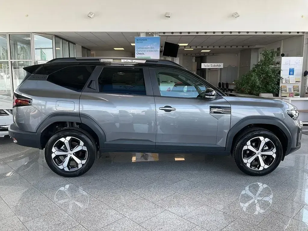 Neu Dacia Bigster Journey 158 PS (116 kW) 2026 Grau SUV