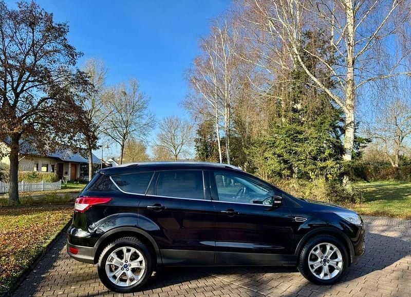 Gebraucht Ford Kuga Titanium 175 PS (128 kW) 2013 Schwarz SUV