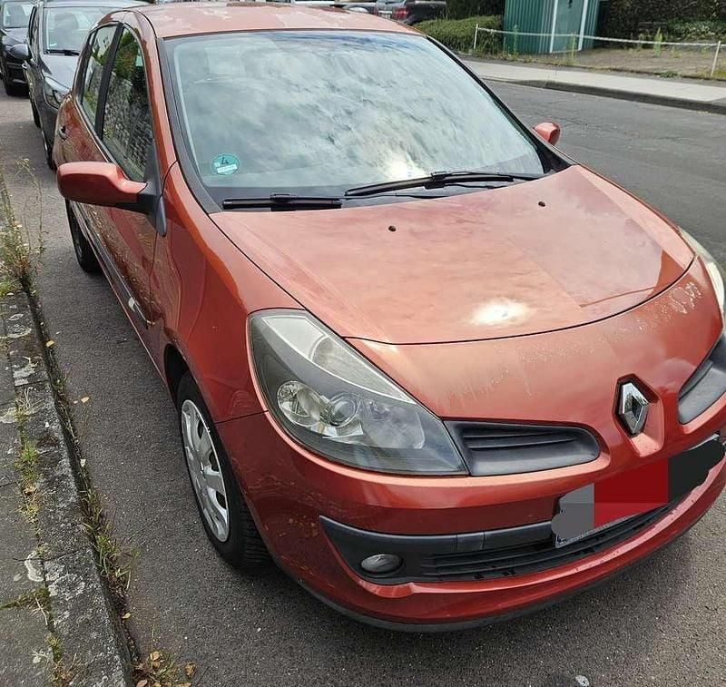 Gebraucht 2008 Renault Clio II Dynamique Limousine | 1.500 € (Guter Preis) - Bild 1/4