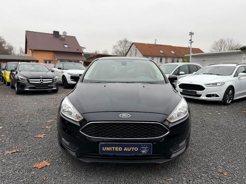 Gebraucht Ford Focus Business Edition 125 PS (91 kW) 2016 Schwarz Limousine