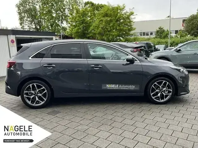 Gebraucht Kia Ceed Style 101 PS (74 kW) 2025 Grau Kleinwagen