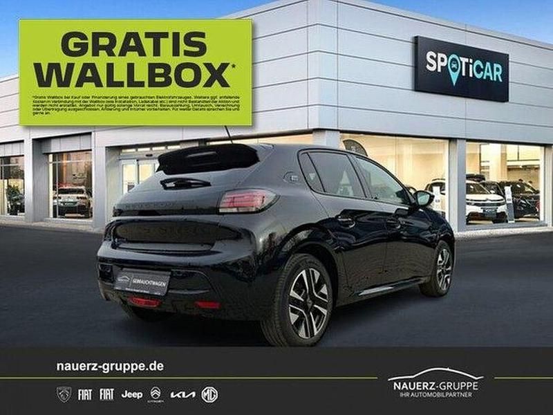 Gebraucht Peugeot e-208 11 kW (15 PS) 2024 Schwarz Kleinwagen