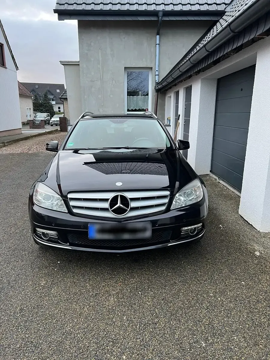 Gebraucht Mercedes C320 224 PS (164 kW) 2009 Schwarz Kombi