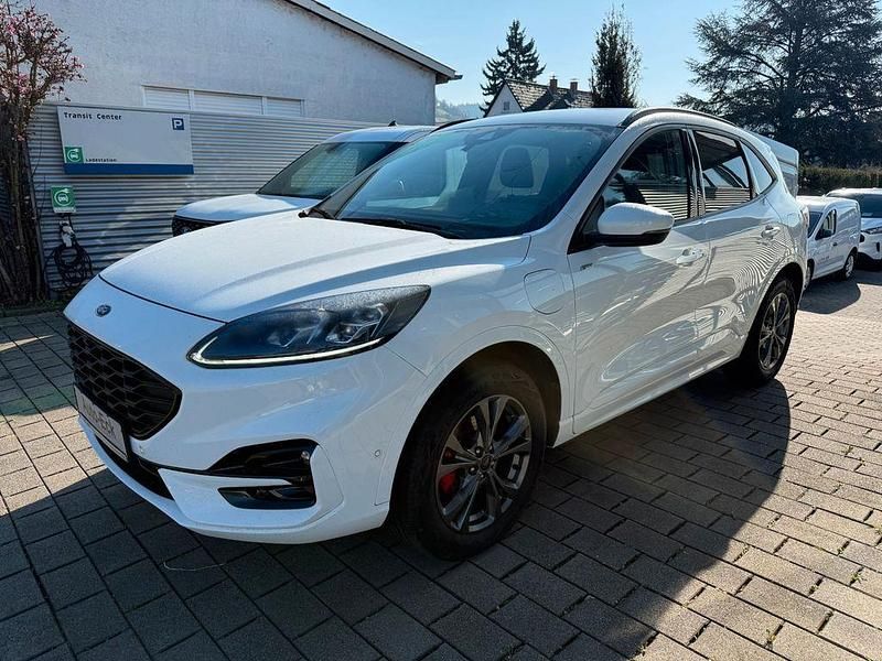 Gebraucht Ford Kuga ST-Line X 152 PS (111 kW) 2022 Weiß SUV
