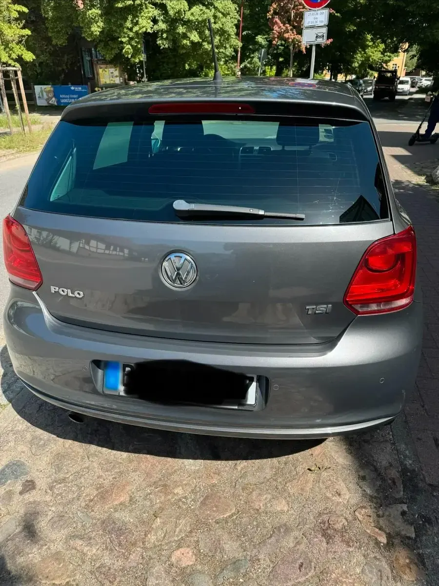 Gebraucht VW Polo 90 PS (66 kW) 2013 Grau Kleinwagen