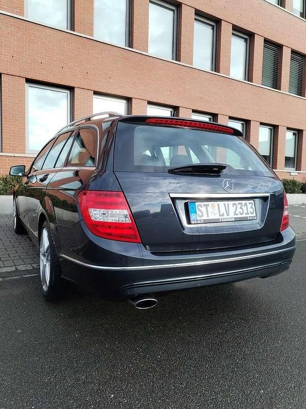 Gebraucht Mercedes 200 Avantgarde 184 PS (135 kW) 2013 Schwarz