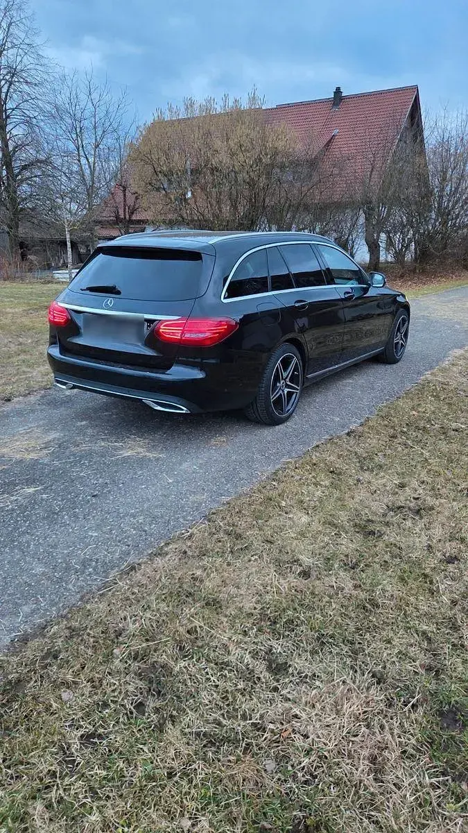 Gebraucht Mercedes C300 245 PS (180 kW) 2019 Schwarz Kombi