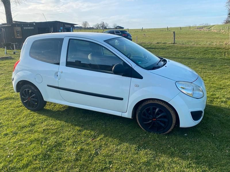 Gebraucht Renault Clio II 55 PS (40 kW) 2008 Weiß Kleinwagen